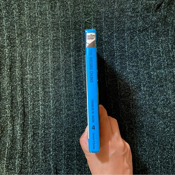 The Missing Chums (Hardy Boys Book 4) Hardcover by Franklin W. Dixon - Picture 4 of 7